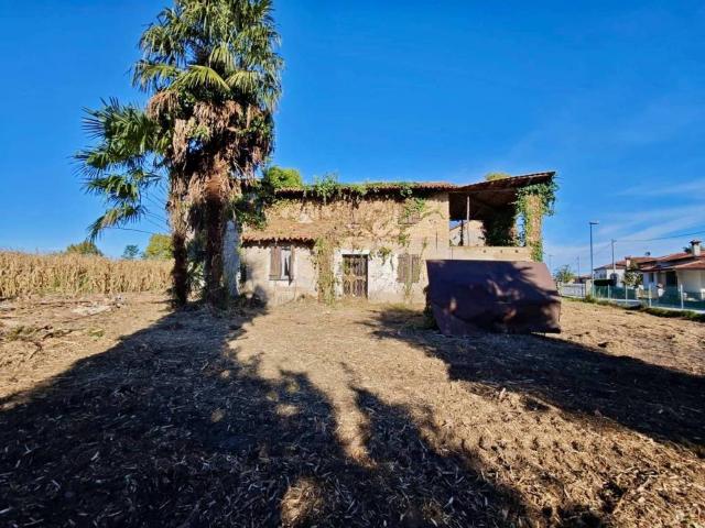 Rustico in vendita a Teglio Veneto, Veneto