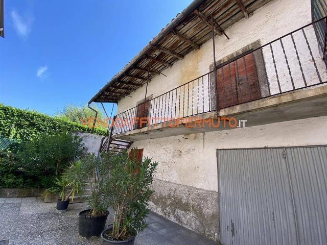 Rustico in vendita a Telgate, Lombardia
