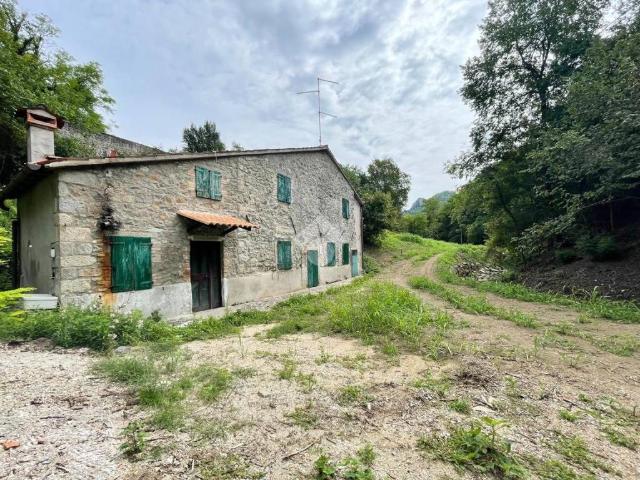 Rustico in vendita a Teolo, Villa