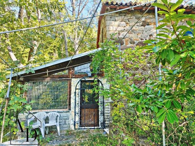 Rustico in vendita a Terenzo, Reggio Emilia