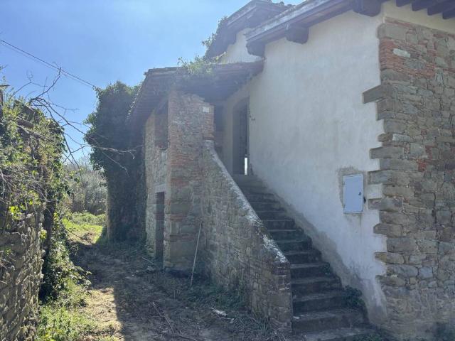 Rustico in vendita a Terranuova Bracciolini, Toscana