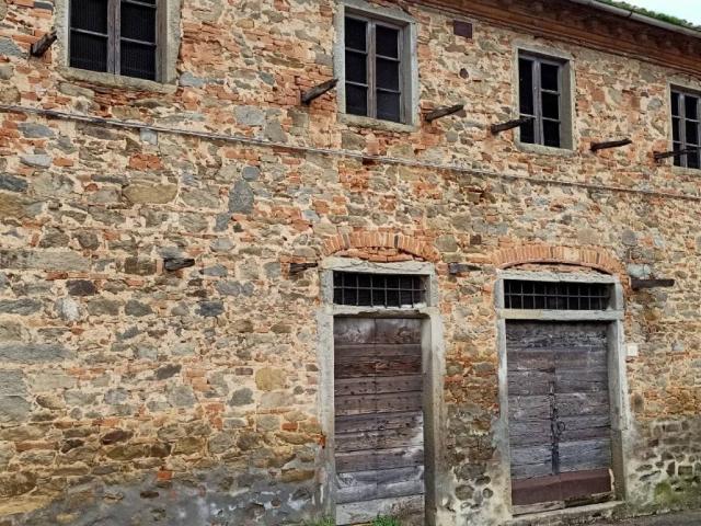 Rustico in vendita a Terranuova Bracciolini, Toscana