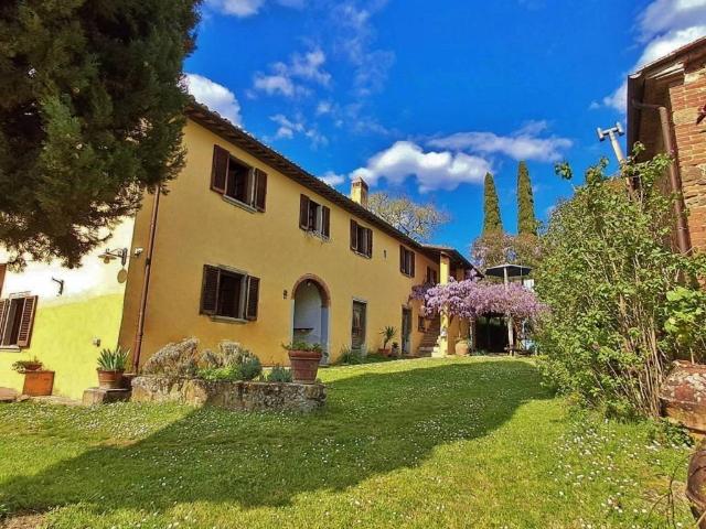 Rustico in vendita a Terranuova Bracciolini, Toscana