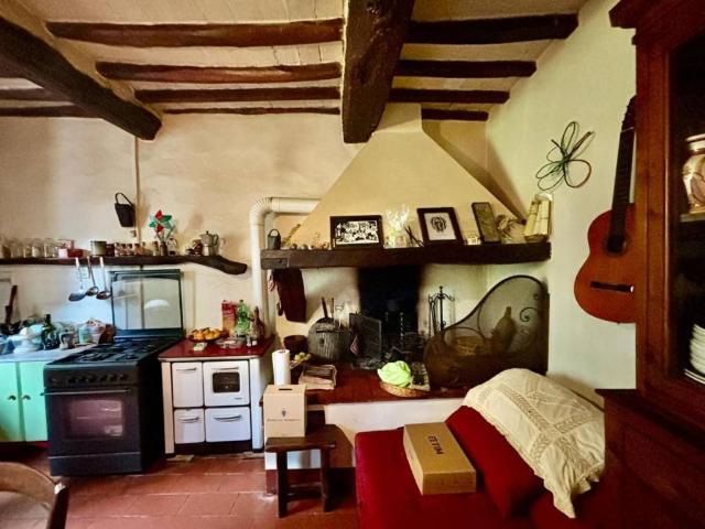 Rustico in vendita a Terricciola