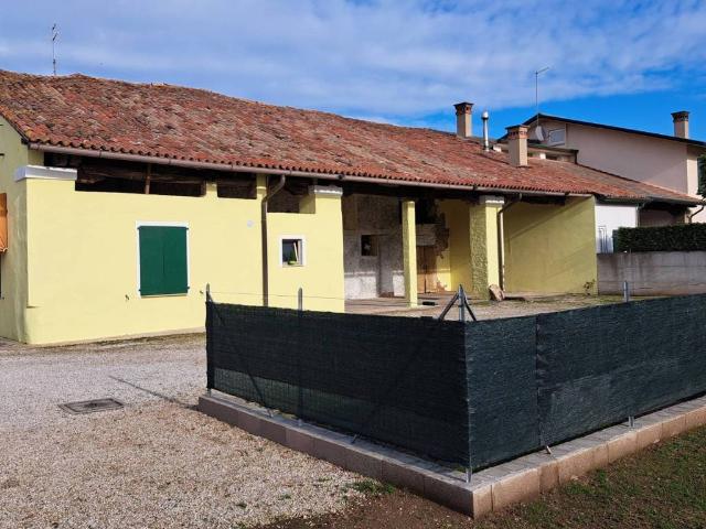 Rustico in vendita a Tezze Sul Brenta, Veneto