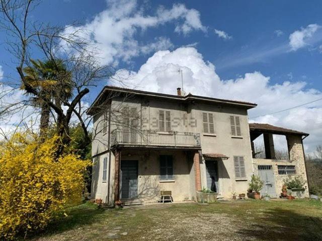 Rustico in vendita a Tizzano Val Parma, Reggio Emilia