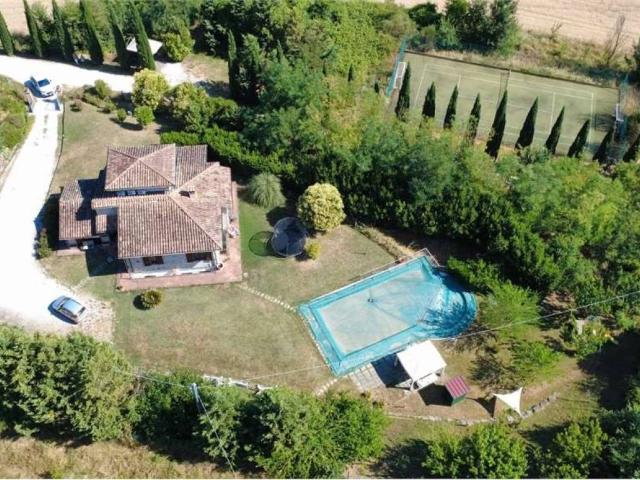 Rustico in vendita a Pontenaia, Todi