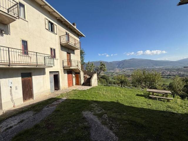 Rustico in vendita a Izzalini, Umbria