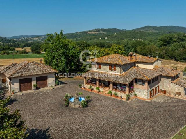 Rustico in vendita a Izzalini, Umbria
