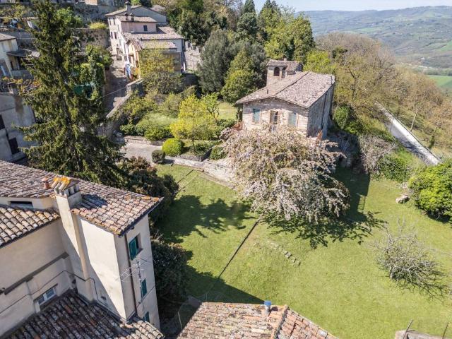 Rustico in vendita a Izzalini, Umbria