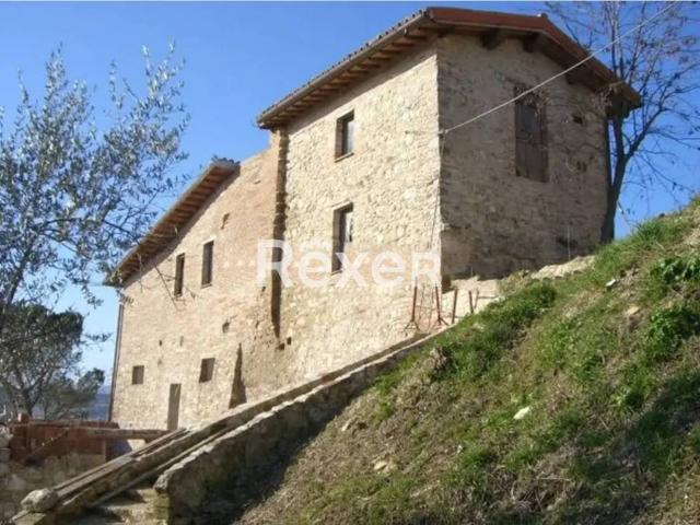 Rustico in vendita a Izzalini, Umbria