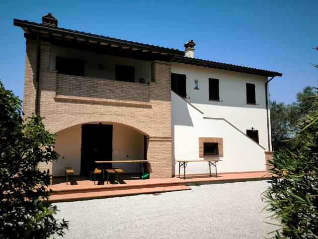 Rustico in vendita a Torgiano, Umbria