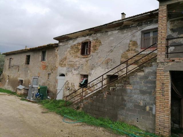 Rustico in vendita a Fornaci, Torgiano