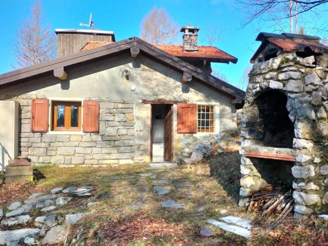 Rustico in vendita a Torre De' Busi, Lombardia