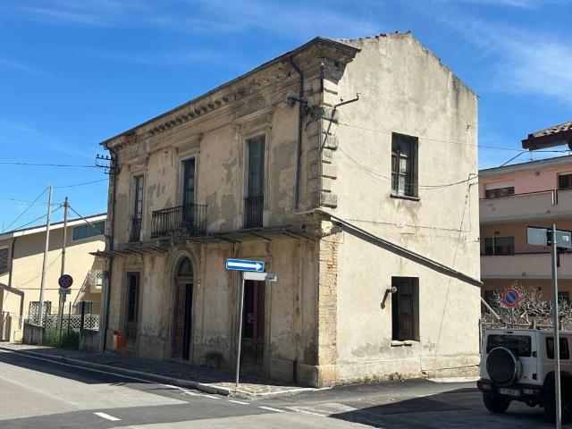 Rustico in vendita a Torre De' Passeri, Abruzzo