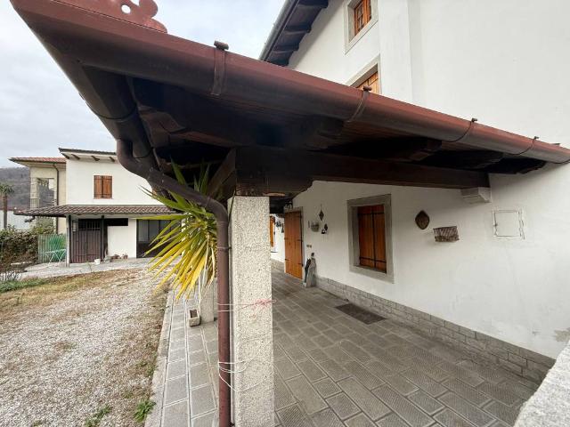 Rustico in vendita a Torreano, Friuli-Venezia Giulia