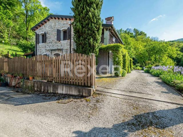 Rustico in vendita a Torreglia, Veneto