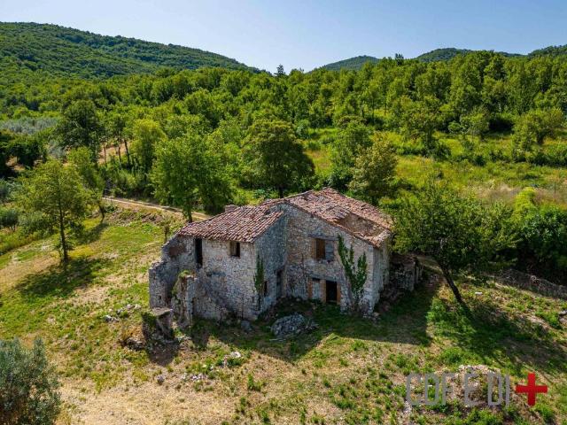 Rustico in vendita a Torricella Sabina, Lazio