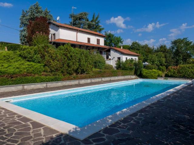 Rustico in vendita a Vho, Piemonte