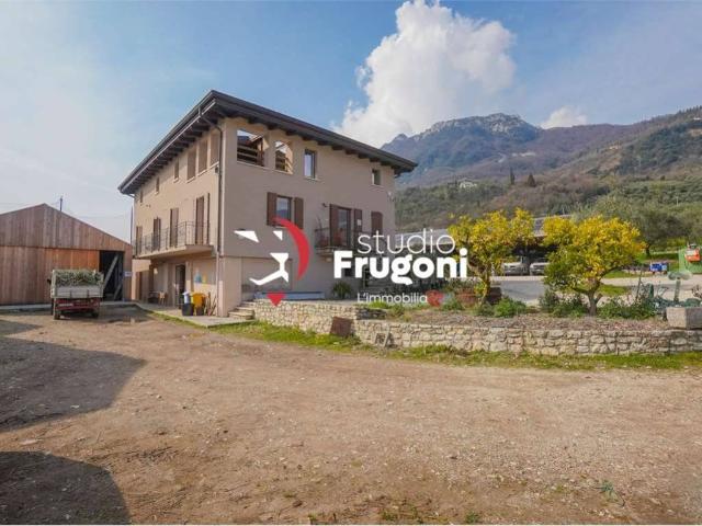 Rustico in vendita a Comunità Montana Parco Alto Garda bresciano, Toscolano Maderno
