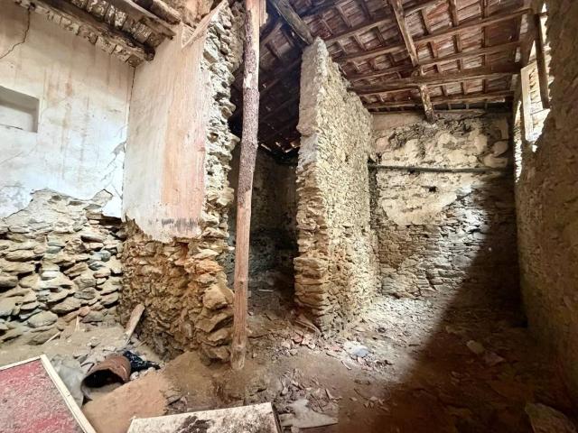 Rustico in vendita a Tovo San Giacomo, Liguria