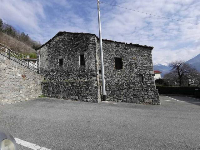 Rustico in vendita a Traona, Lombardia