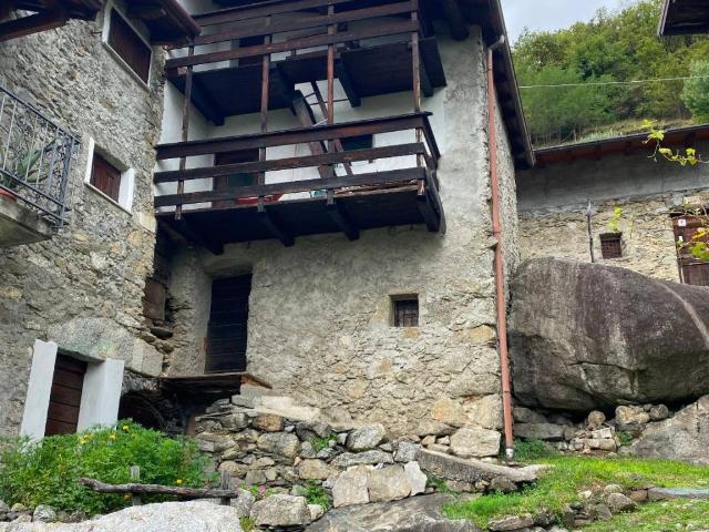 Rustico in vendita a Traona, Lombardia