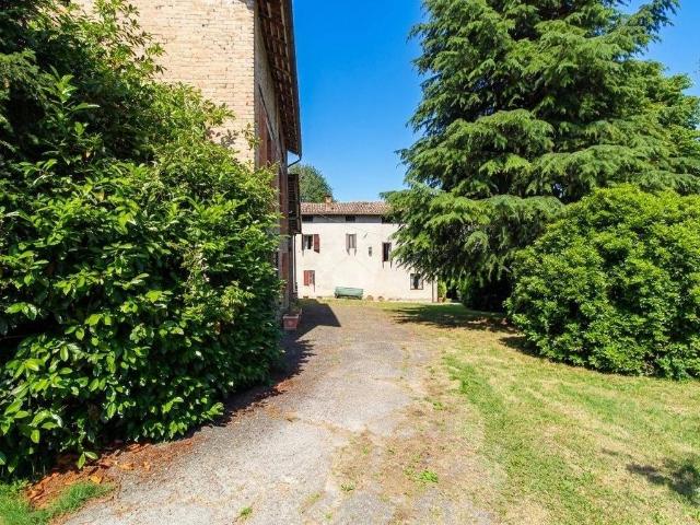 Rustico in vendita a Traversetolo, Reggio Emilia