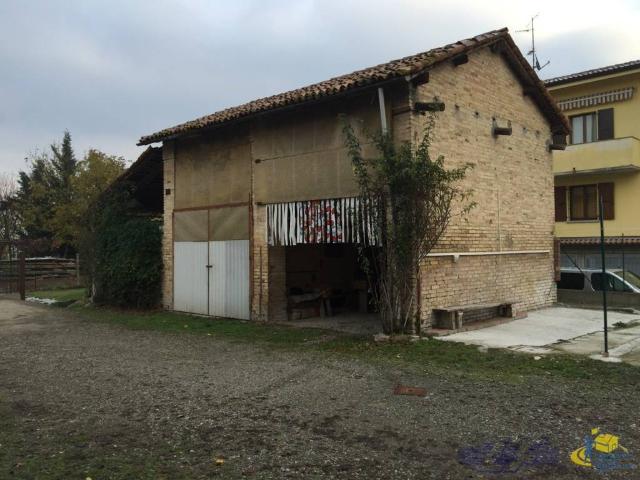 Rustico in vendita a Traversetolo, Reggio Emilia