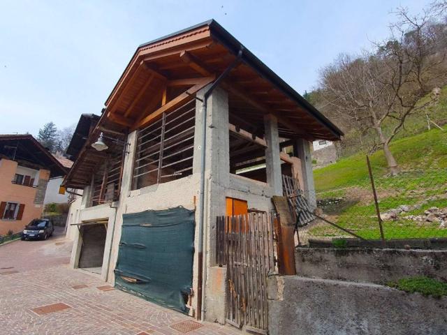 Rustico in vendita a Comunità delle Giudicarie, Montagne