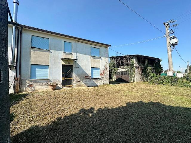 Rustico in vendita a Trebaseleghe, Veneto