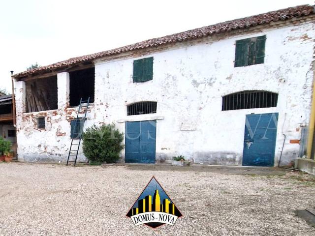 Rustico in vendita a Sant'Ambrogio, Trebaseleghe