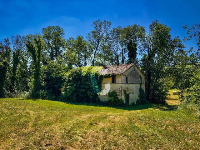Rustico in vendita a Trecastelli, Marche
