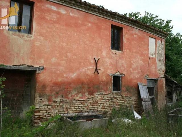Rustico in vendita a Trecastelli, Marche
