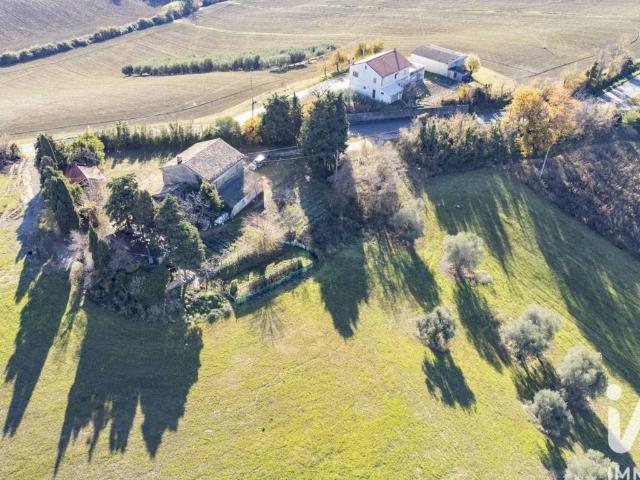 Rustico in vendita a Trecastelli, Marche