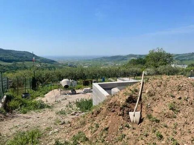 Rustico in vendita a Tregnago, Veneto