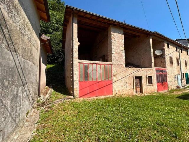 Rustico in vendita a Tregnago, Veneto