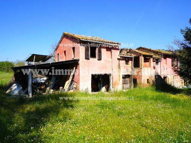 Rustico in vendita a Marche, Macerata