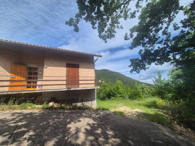 Rustico in vendita a San Lorenzo di Treia, Marche