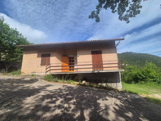 Rustico in vendita a San Lorenzo di Treia, Marche