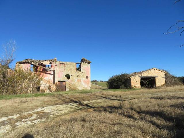 Rustico in vendita a Santa Maria in Piana, Marche