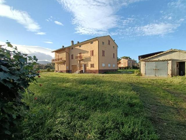 Rustico in vendita a Chiesanuova, Marche
