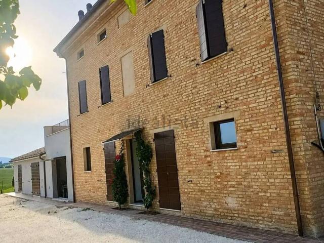 Rustico in vendita a Chiesanuova, Marche