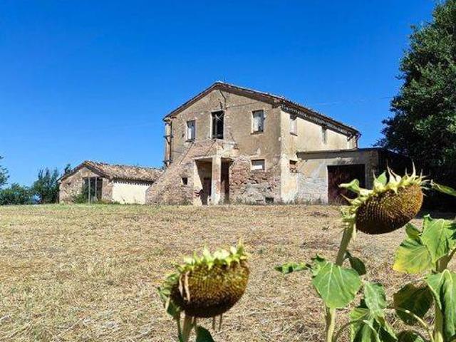 Rustico in vendita a Chiesanuova, Marche