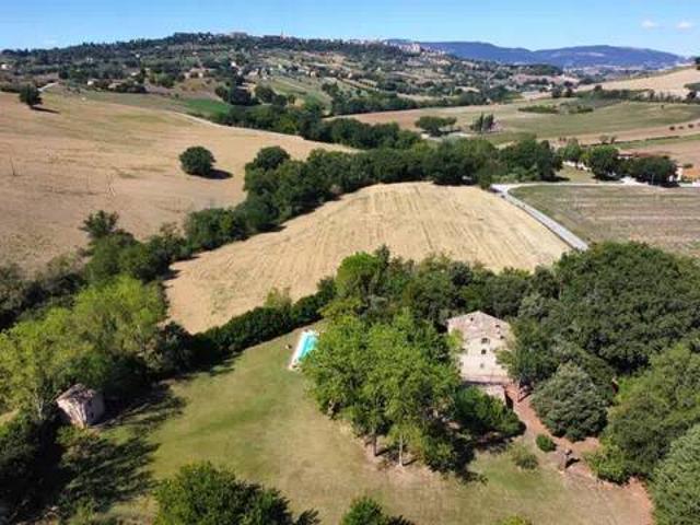 Rustico in vendita a Contrada Piangiano, Treia