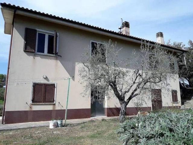 Rustico in vendita a Marche, Macerata
