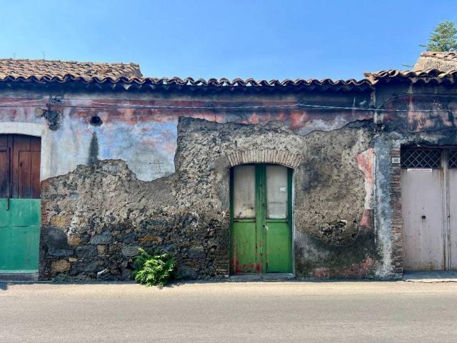 Villa Indipendente in vendita a Tremestieri Etneo, Sicilia