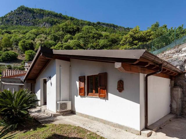 Villa Indipendente in vendita a Spurano, Tremezzina