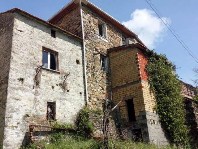 Rustico in vendita a Unione di comuni Montana Lunigiana, Tresana