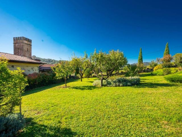 Rustico in vendita a Trescore Balneario, Lombardia